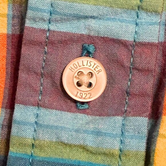 Hollister Men’s Classic Blue & Red Plaid Button Down Shirt – Size L - Picture 7 of 7